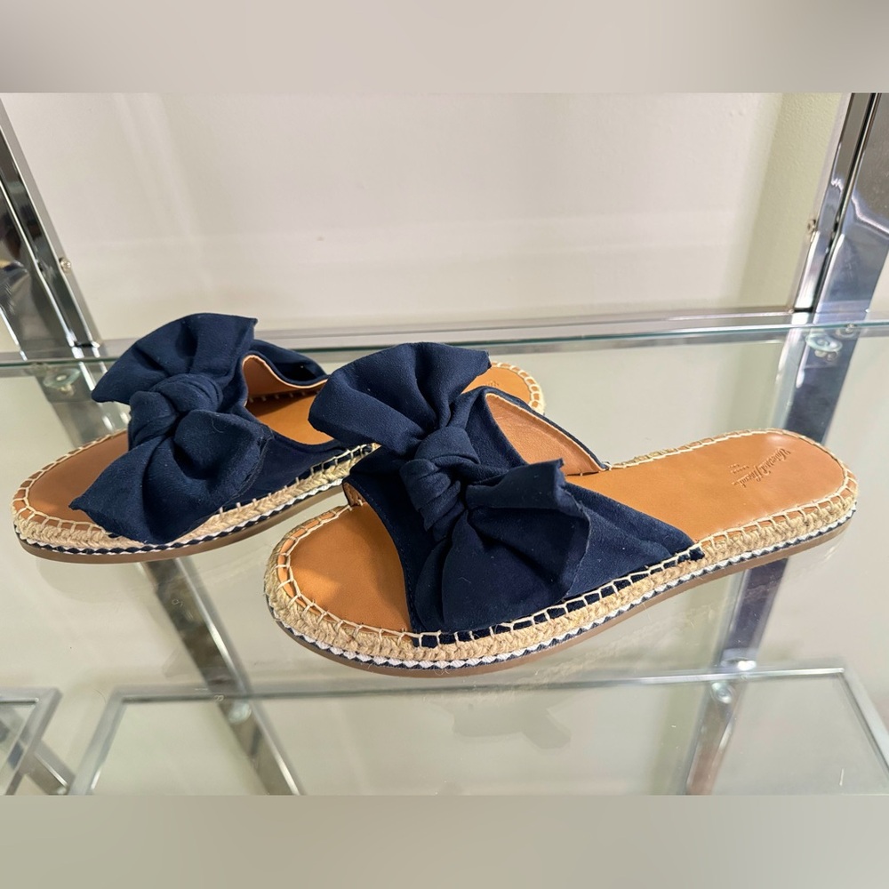 Universal Thread Blue Slides w/ Bow
